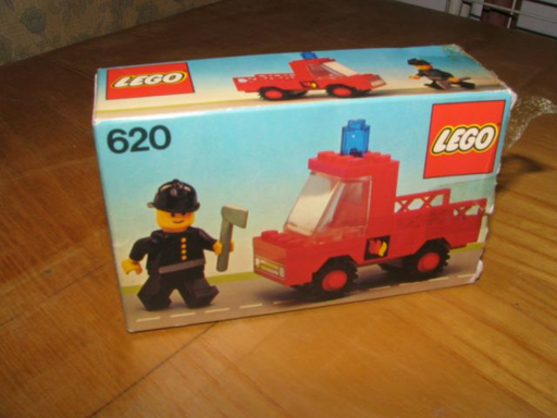 [S 620-1 (No Colour)] Fireman's Car