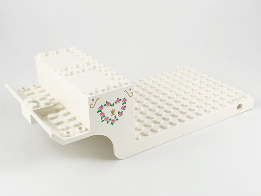 [P 33202px1 (White)] Vehicle, Base 10 x 21 x 5 1/3 Belville Horse Carriage with Gold Crown and Pink Roses Heart Pattern