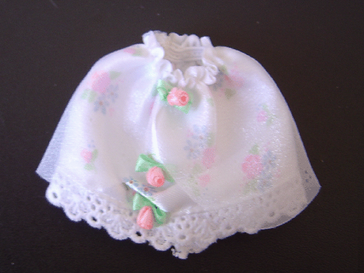 [P belvskirt18 (White)] Belville, Clothes Skirt Long, Roses Pattern with 3 Rosettes & Lace Hem, with Sheer Layer