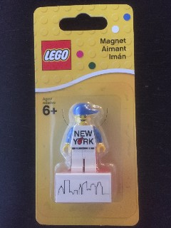 [G 853599 (No Colour)] Magnet Set, New York (Apple) LEGO Minifigure, Flatiron, New York, NY blister pack